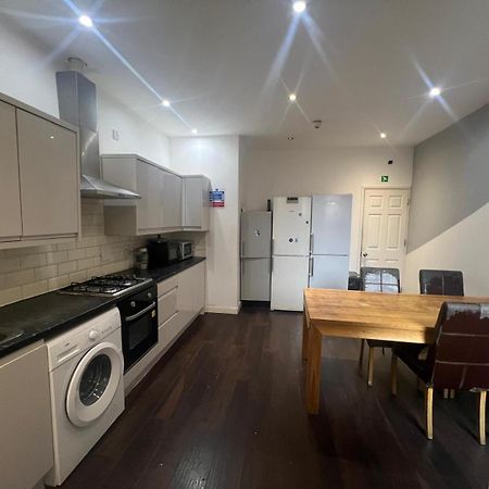 Deluxe Ensuite Double Room With Ensuite كوفنتري المظهر الخارجي الصورة