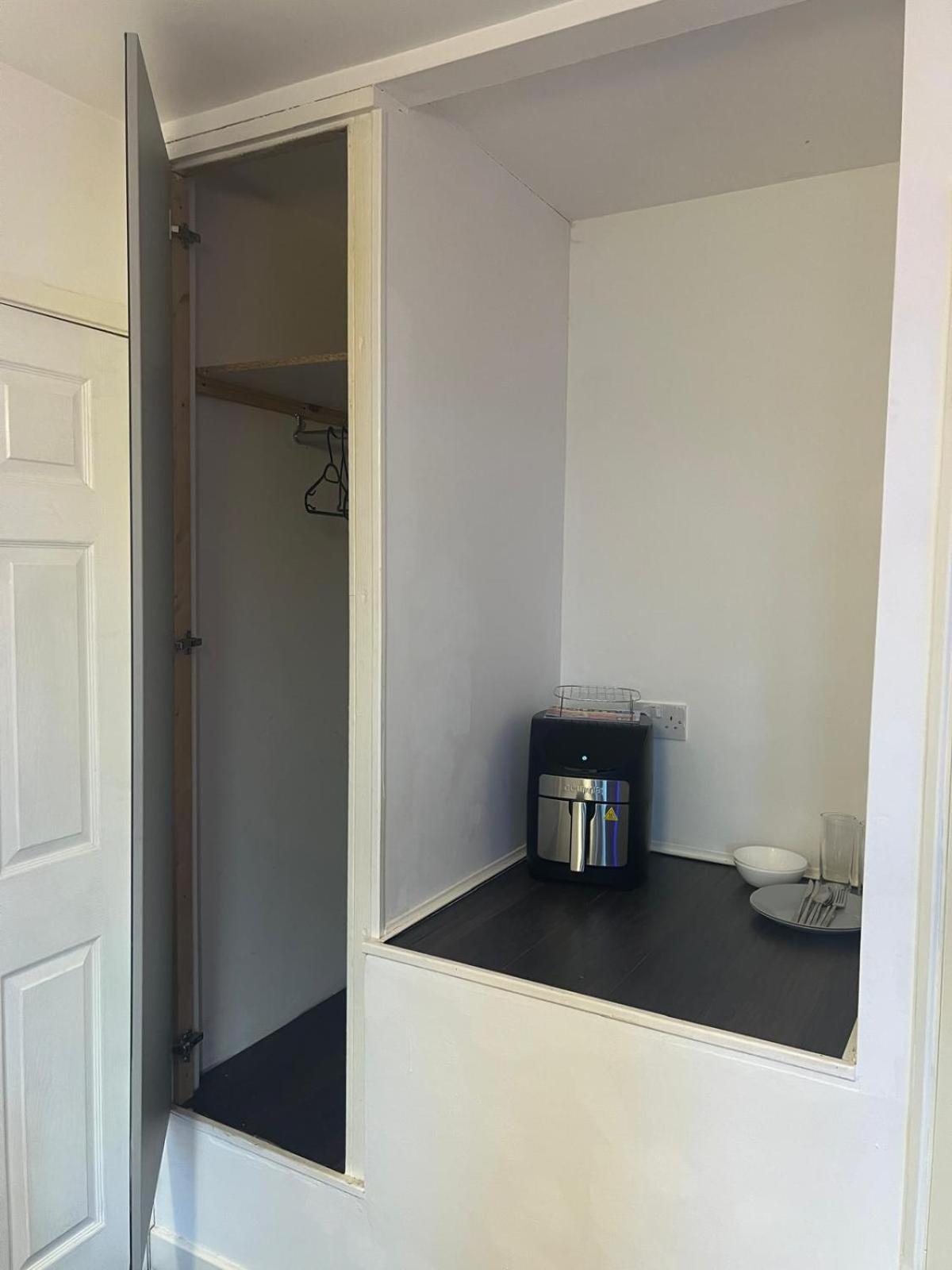Deluxe Ensuite Double Room With Ensuite كوفنتري المظهر الخارجي الصورة