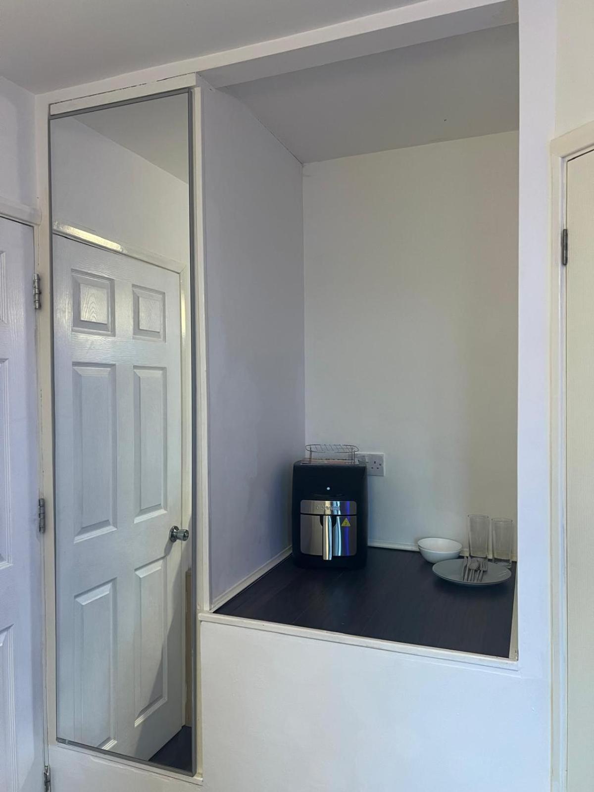 Deluxe Ensuite Double Room With Ensuite كوفنتري المظهر الخارجي الصورة